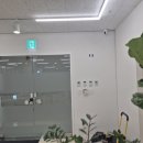 (주)상상디지탈 | 과천 상상자이타워 사무실 뻐꾸기시계 설치 후기, 깔끔한 벽면 포인트 완성