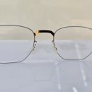 화이트안경점 이미지