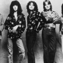 In Your Lettr~~~REo Speed wagon 이미지