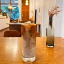 애견매니저 | 하남 망월동 분위기 좋은 테임드 카페 후기 _ 애견동반 라떼 맛집