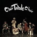 서커스 음악극 <체어, 테이블, 체어> 이미지