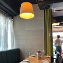 산호빌딩 | 신사 가로수길 낮술 성지, 와인 마시기 좋은 한식 비스트로 : 산호