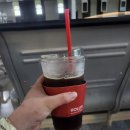 커피 한 잔 마시면서 여유 있는 시간들