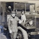 군용 앰블런스(도요다 J-602)와 병사 사진 이미지