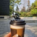 커피 추출의 비밀: 핸드드립 과정 이미지