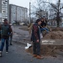키예프 외각에 진지 구축하는 시민군들 이미지