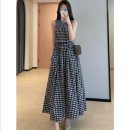 라탄으로 완성하는 여름휴가 가방 | 체크 민소매롱원피스 여름 필수템으로 완성하는 스타일링
