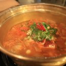 더 김치찌개 이미지