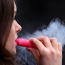 Elisabeth Borne annonce l'interdiction prochaine de la "puff", cigarette él 이미지