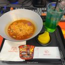 왠지PC방 | 메이플스토리 아지트 PC방 먹방하고 굿즈 구경까지 | 용사라면, 아지트 엘릭서 주문 후기