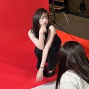 민소매 상의로 활용한 셋업 슈트 배우 강미나, 시크함 가득 미모…제대로 물오른 비주얼 '눈길' 이미지