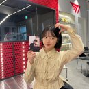 T1사옥 1층, &#39;T1 카페&amp;아레나&#39; 멤버십 엽서 받아따 두근