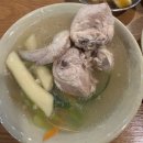 닭한마리 감자탕 | [닭한마리감자탕 신사본점] 수요미식회 나온 찐한 육수의 가로수길 24시 맛집 내돈내산