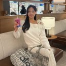 알로플라워스타일링 | 30대 데일리룩 추천｜꾸안꾸 무드 가득한 일리고 오프숄더 니트