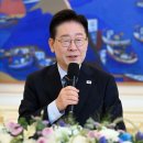[단독] 이 대통령, 연임 포기 요구에 “도둑질 안 하겠단 말 굳이 해야 하나” 이미지