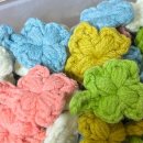 내일 공연장에서 4시 전까지 뜨개 네잎클로버와 작은 간식을 나눔하려합니다🍀 이미지