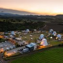 스테이 어라운드 이미지