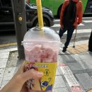 메가엠지씨커피종로르메이에르점 | [메가MGC커피] 신메뉴 뽀개기! 포스터 속 비주얼 폭발하는 음료&디저트 총정리 🍓🍦✨
