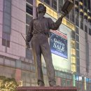 한국에 세워진 최초의 외국인 작가 동상.. 소공동 롯데호텔앞 푸쉬킨 동상 이미지