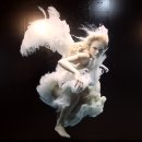 제나할러웨이 워터베이비전 이미지