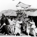 거제시 민요 「상여 소리(喪輿歌)」 상여를 멘 상여꾼들이 부르는 소리 이미지