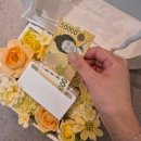 토닥 | 어버이날 카네이션 용돈박스 솔직후기｜토닥꽃상점 노란 카네이션의 반전 매력에 빠지다!