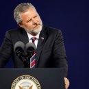 911 Call From Intoxicated Jerry Falwell Jr.’s House Last Month Describes ‘A 이미지