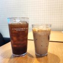 투썸플레이스 강남KI타워점 | 신논혁역 24시카페 투썸플레이스 강남 KI타워점 대형 카페