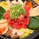 엄마의 김치찌개 밥상 이미지