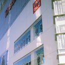 유니클로 앞 이미지