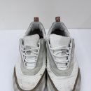 기름이 맑은세탁 | 로로피아나 스니커즈 세탁 스웨이드 중창 오염 깨끗하게 복원한 후기 대구 신발 세탁 슈레브