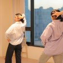 두둠칫 댄스 이미지