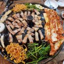 묵고갈래솥뚜껑삼겹살 이미지