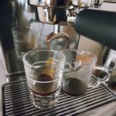 커피바리스타의 홈카페 이미지