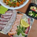 모노마트 앞 | 뮤지컬 레드북 후기, 모노마트, 참치필렛, 김해통닭 먹은 일상