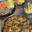 아재꼬막 | 신용산역 맛집 아재꼬막 / 통오징어찜 꼬막무침 솔직후기❤️‍🔥