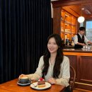 스타벅스 인근(미각방향) | 특집: 나도 모르게 설계당하는 소비, 인간의 무의식을 자극하는 오감 마케팅의 모든것