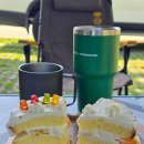 가족과 함께 케이크 만들기 이미지