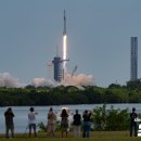 8개의 ISS 도킹 포트가 처음으로 점유된 상태에서 원정 74차 시작이 시작됩니다 이미지