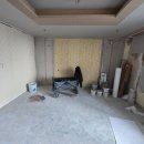 아이작 | [평촌 꿈마을금호] 낡은 벽지를 걷어내고 완성한 미니멀 인테리어, 아이작의 무몰딩 붙박이장 시공 후기