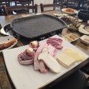 최돼지부락촌