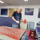 화가와 꽃 이미지