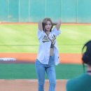 오늘자 MLB '애슬레틱스' 에서 시구한 좌완의 설윤 ㄷㄷㄷ. gif 이미지