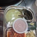 용두동 집 동네극장 | 용두동 한우정육소 후기｜한우 100g 9900원, 콜키지 무료에 소주 무제한…서울 한복판 캠핑장 찾았다