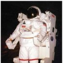 대단한 하늘여행 - 우주인하늘에서 머물다 온 최초의 남녀 이미지