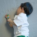 카페상상 (sangsang) | 땀띠 달고 사는 쌍둥이, 상상 무지반팔티로 어린이집등원룩 정착한 현실 후기