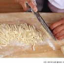 칼국수 집 할머니들 / 최동은 이미지