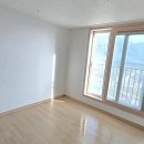 함양군행복주택아파트 101동 앞 | 우리 집 변신의 비밀? 석적 효성해링턴 벽지 고민, 이렇게 해결했어요! feat. 구미필름