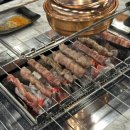 순한양꼬치양다리걸쳐 이미지