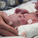 Woman With Transplanted Uterus Gives Birth, the First in the U.S. 이미지